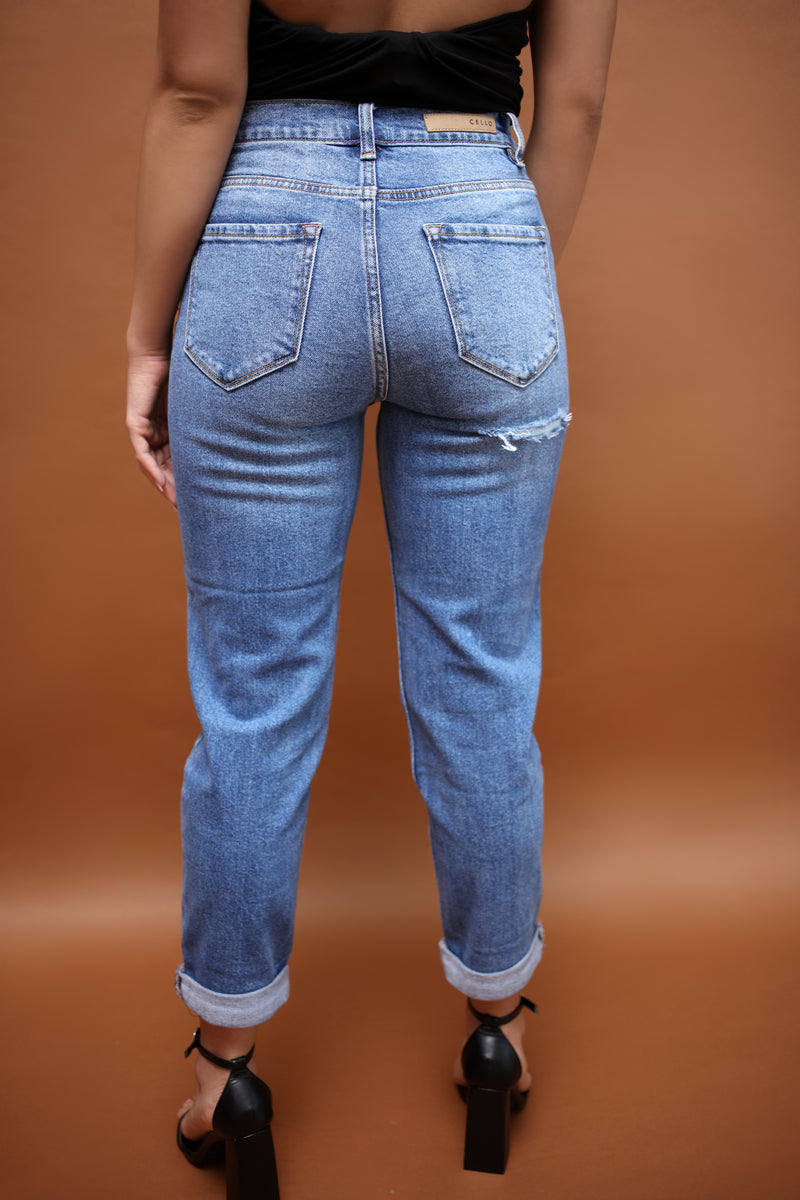 distressed mom high-wasited jeans